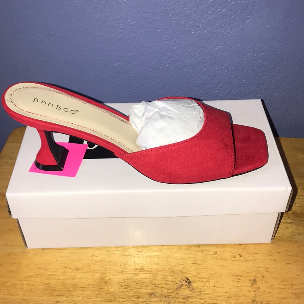 Shoe - Picture 3 of 6